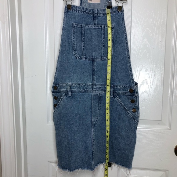 ASOS DESIGN Denim Midwash Blue Distress Fry Hem Dungaree Dress UK8 USA 4 - Picture 16 of 16